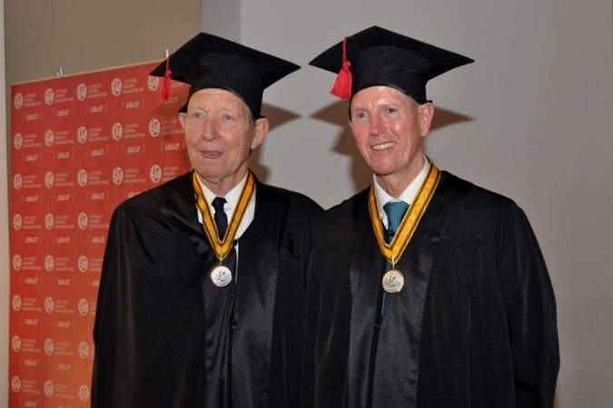 Profesoriai A.Riutenas  ir B.Saltinas inauguruoti LSU garbės daktarais