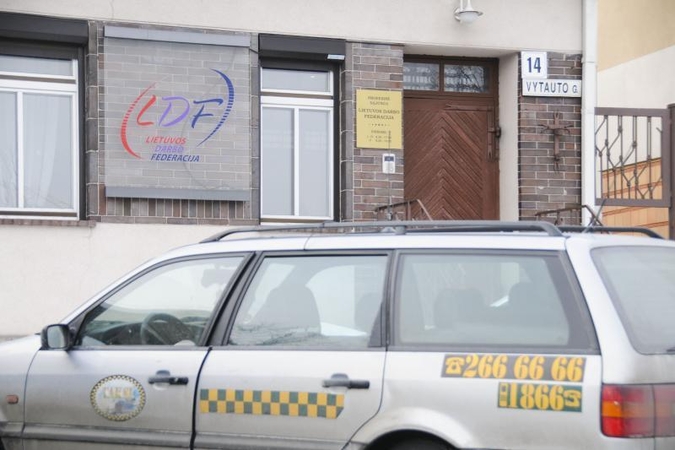 Vilniaus taryba toliau svarstys idėją įkurti taksi įmonę