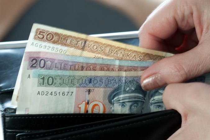 URM siūlo Vyriausybei neimti jokio mokesčio už nacionalines vizas iš Baltarusijos