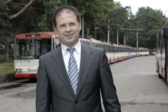 „Vilniaus troleibusų“ vadovui – savivaldybės padėka už tai, kad gimė