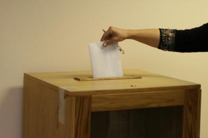Įtemptuose Kirgizijos parlamento rinkimuose į priekį įsiveržė nacionalistų partija