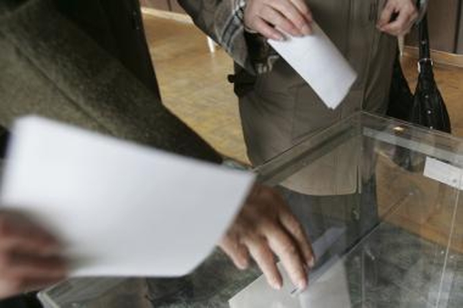 Šalčininkų rajone stebėtojai reikalauja anuliuoti balsavimo namuose rezultatus