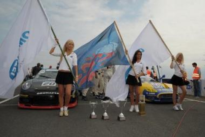 1000 km lenktynėms – tūkstantmečio etiketė