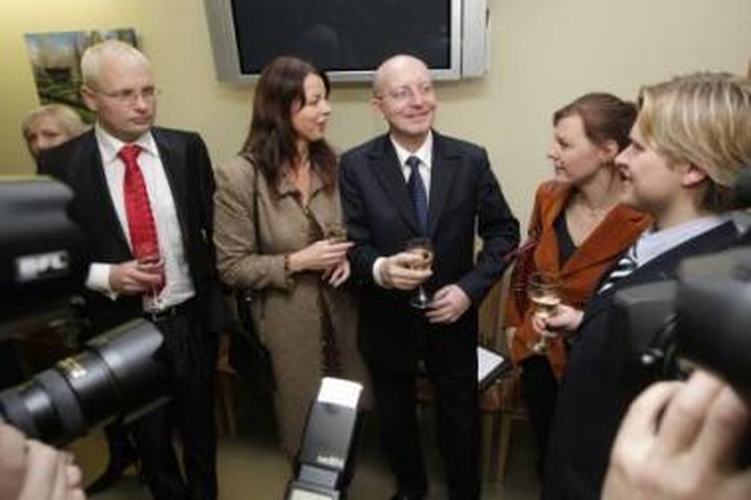 Audra politinėje stiklinėje