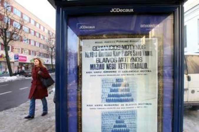 Senuosiuose plakatuose – šiandienos aktualijos