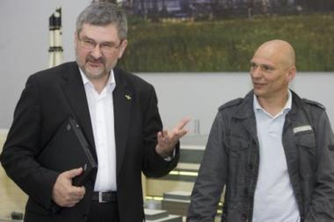 Motyvas: G.Babravičiaus (kairėje) teigimu, pervesti G.Klimkevičiui žadėtus pinigus kliudo miesto skolos "su barzda".