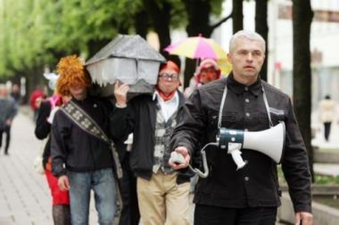 Pažįstamas: Š.Navickis Lietuvoje buvo žinomas ir poezijos vakaruose, ir pilietinėse akcijose, ir politikoje.