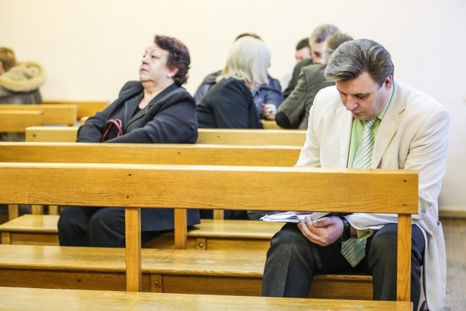 Valdininkai: pinigus ėmėme, kyšių – ne  
