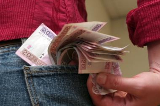 Ligoninės juristei kyšio šešėlis netrukdo dirbti