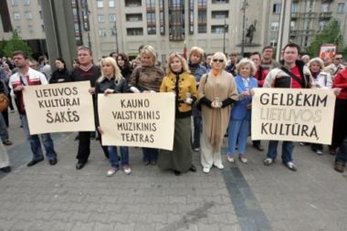 Nebetyli: prieš, jų nuomone, kultūrą žlugdančius politikų sprendimus aktyviai protestavo ir Kauno menininkai.