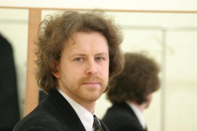 Po staigios vokiečių pianisto N.Lahuseno mirties, paskutiniąsias dvi rinkinio plokšteles įrašė M.K.Čiurlionio proanūkis R.Zubovas.