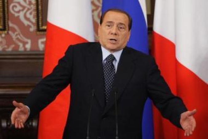Santykiai: S.Berlusconi aistra jaunoms ir gražioms moterims gali sužlugdyti ne tik politiko šeimą, bet ir karjerą.