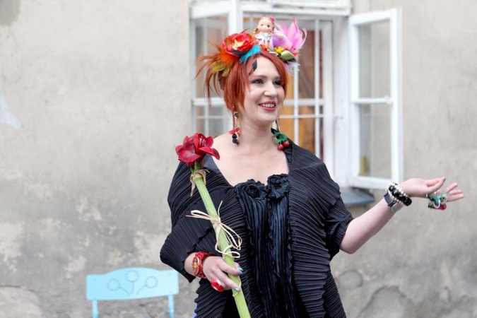 Meilė, jaukiai tūnanti rankinėje