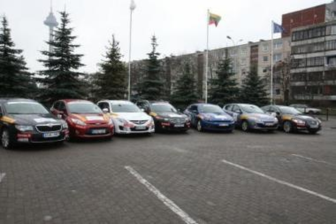 Įvardyti konkurso "Metų automobilis 2009" finalininkai