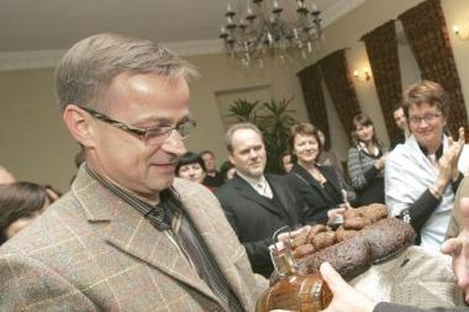 Nuostata: „Omnitel“ prezidentui A.Zabuliui juokingi tie, kurie mano, kad aukštos pareigos žada vien gyvenimo malonumus.