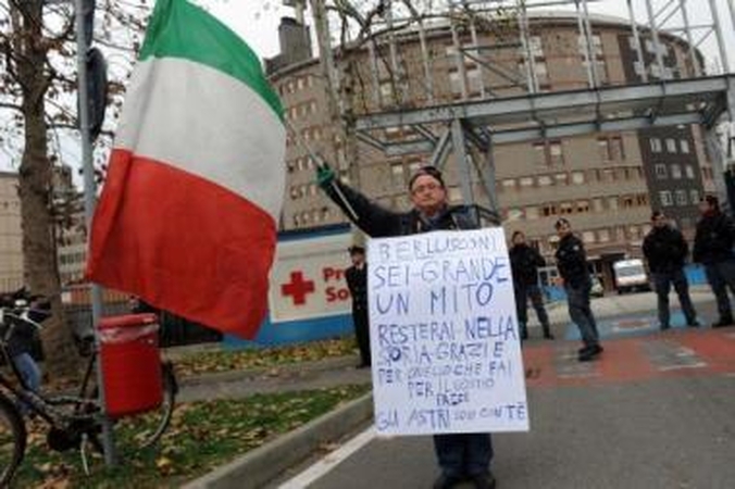 "Silvio, mes su tavimi"
