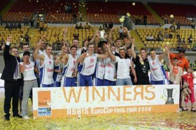 Laimėjimai: su "Barons" ekipa 2008 m. laimėta FIBA Europos taurė buvo paskutinis D.Adomaičio trofėjus.