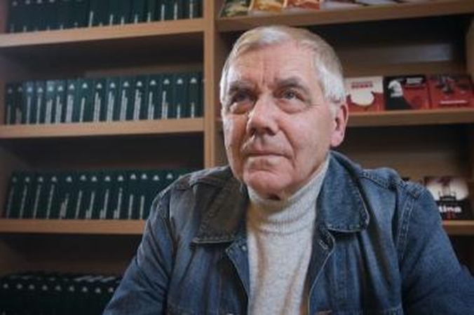 Bendro gyvenimo karūnoje spindi ir tamsūs deimantai