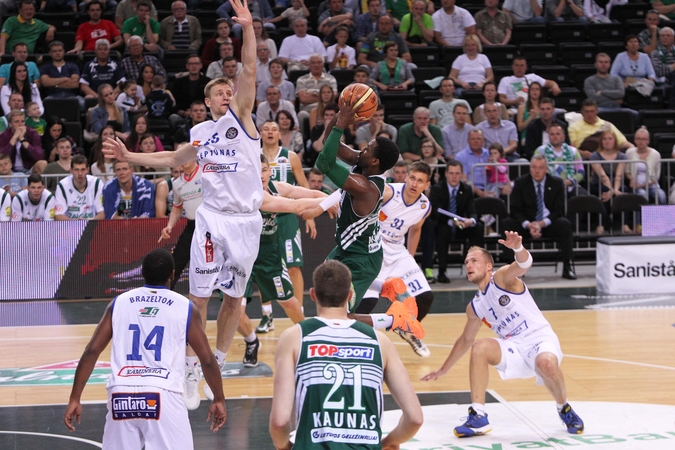 "Žalgiris" be vargo sudorojo "Neptūną", kauniečiams iki aukso liko vienas žingsnis