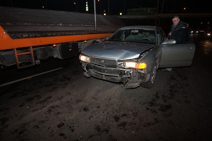 Nuokalnės gatvėje susidūrė keturi automobiliai